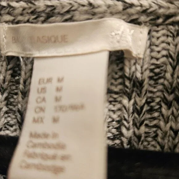 Basic Cardigan - Picture 3 of 6